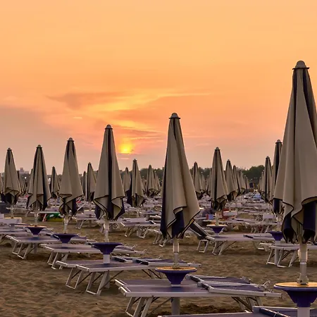 Close To The - Beahost - Bibione