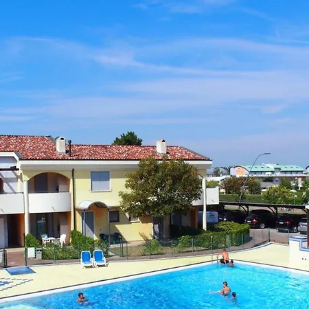 Appartement Garden With Pool In Village *