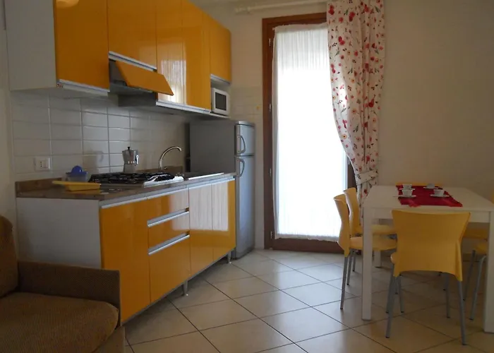 Appartement Garden With Pool In Village
