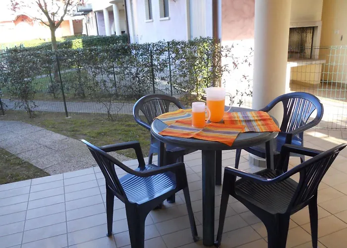 Appartement Garden With Pool In Village *